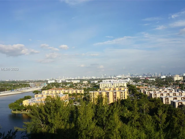 5077 NW 7th St, Miami FL 33126