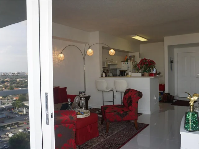 5077 NW 7th St, Miami FL 33126