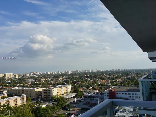 5077 NW 7th St, Miami FL 33126