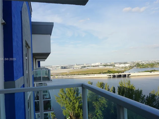 5077 NW 7th St, Miami FL 33126