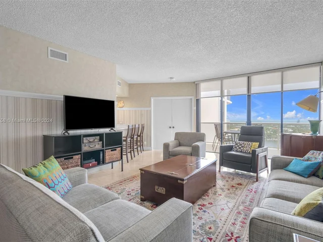 20281 E Country Club Dr # 910, Aventura FL 33180