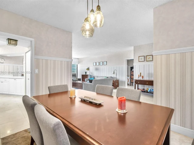 20281 E Country Club Dr # 910, Aventura FL 33180