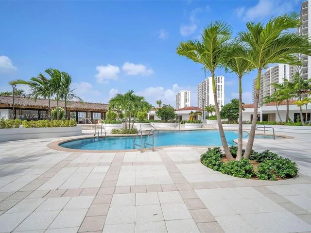 20281 E Country Club Dr # 910, Aventura FL 33180