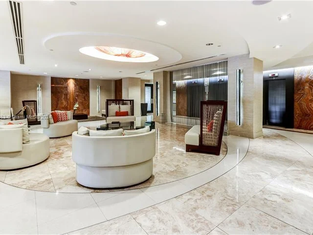 2555 Collins Ave # 910, Miami Beach FL 33140