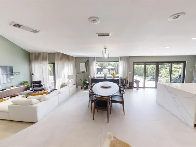 20298 NE 24th Ave, Miami FL 33180