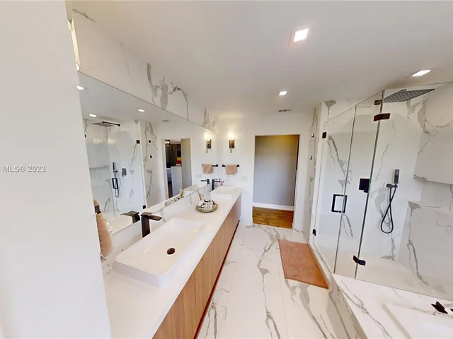 20298 NE 24th Ave, Miami FL 33180