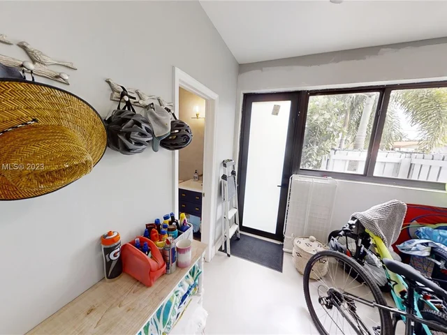 20298 NE 24th Ave, Miami FL 33180