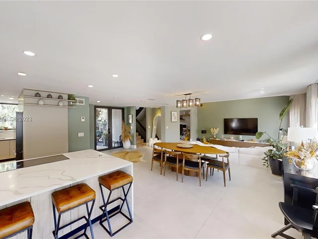 20298 NE 24th Ave, Miami FL 33180