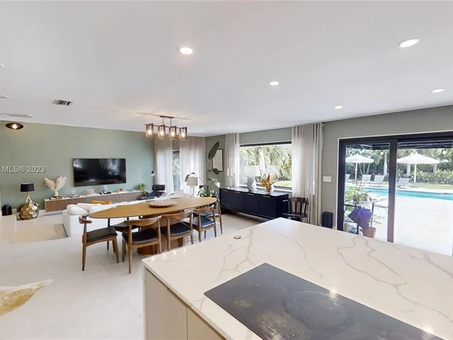 20298 NE 24th Ave, Miami FL 33180