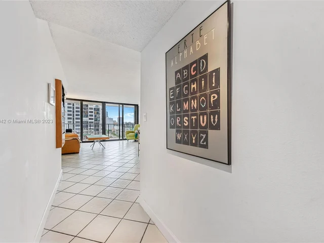 2101 S Ocean Dr # 1008, Hollywood FL 33019