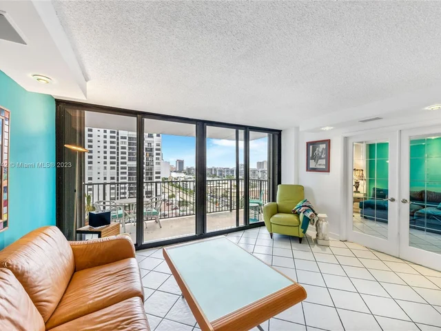 2101 S Ocean Dr # 1008, Hollywood FL 33019