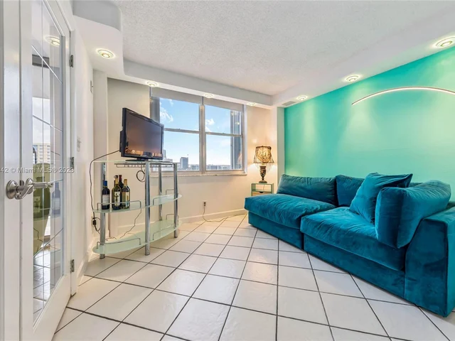 2101 S Ocean Dr # 1008, Hollywood FL 33019