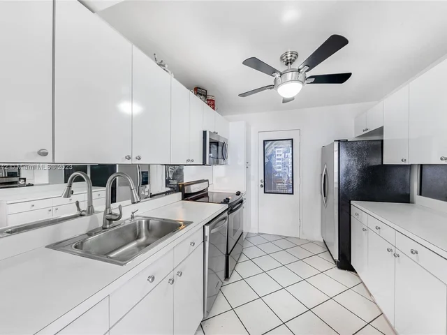 2101 S Ocean Dr # 1008, Hollywood FL 33019