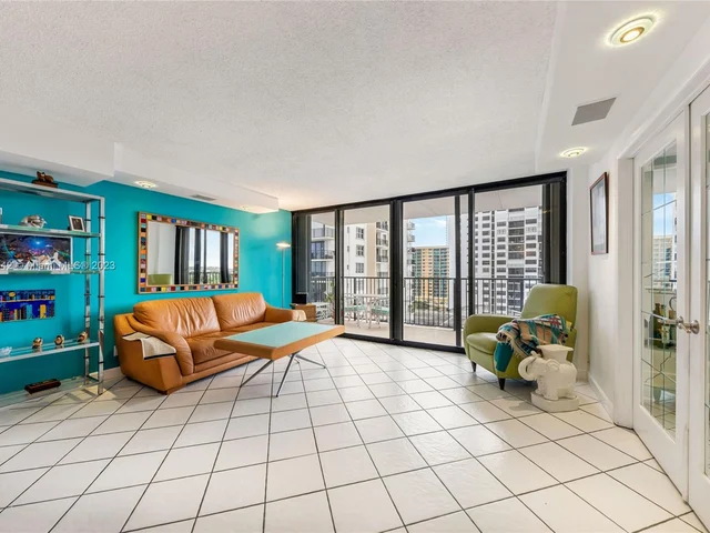 2101 S Ocean Dr # 1008, Hollywood FL 33019