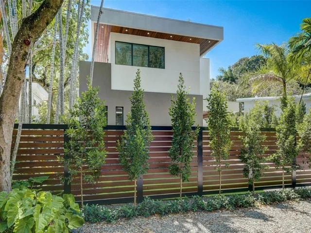 1780 CHUCUNANTAH RD, Miami FL 33133