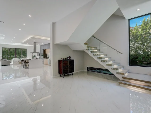 1780 CHUCUNANTAH RD, Miami FL 33133