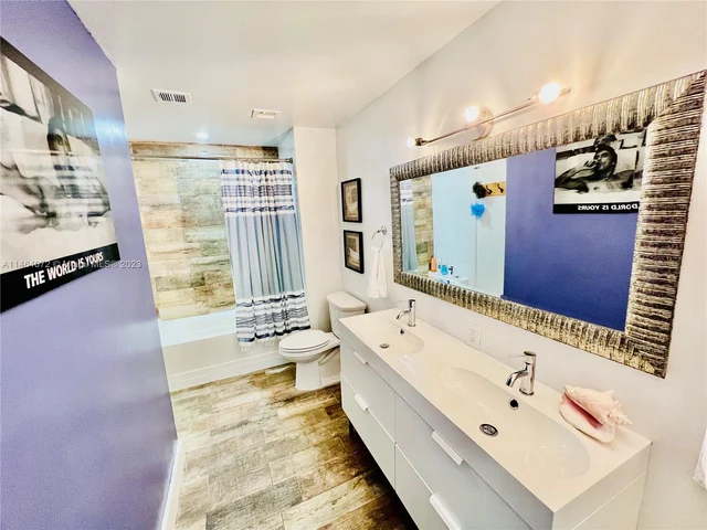 13499 Biscayne Blvd, North Miami FL 33181