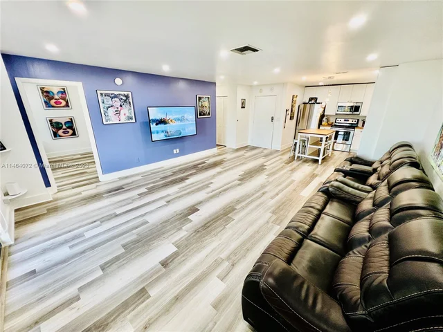 13499 Biscayne Blvd, North Miami FL 33181