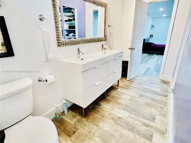 13499 Biscayne Blvd, North Miami FL 33181