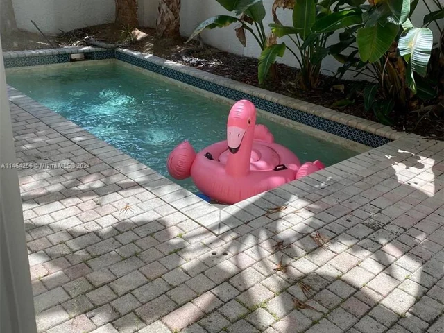 1597 Mariner Way, Hollywood FL 33019