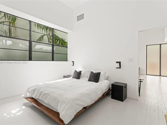 935 Euclid Ave # 4, Miami Beach FL 33139