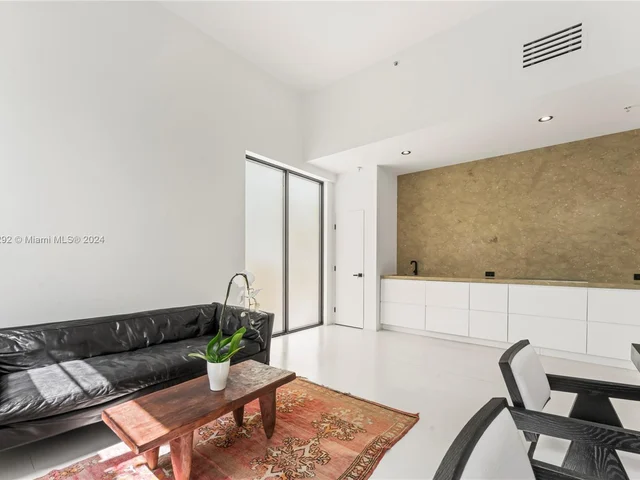 935 Euclid Ave # 4, Miami Beach FL 33139