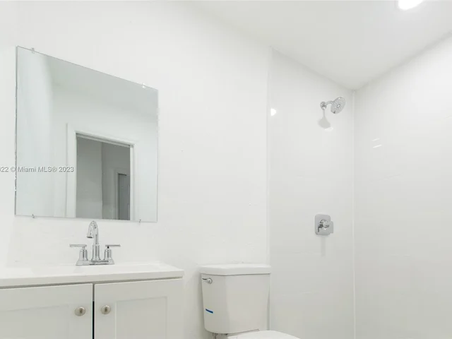 323 SW 4th Ct, Homestead FL 33030