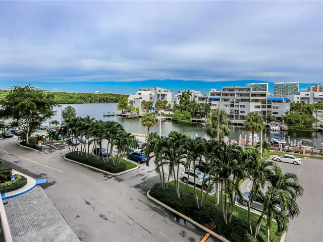 400 Kings Point Dr # 425, Sunny Isles Beach FL 33160