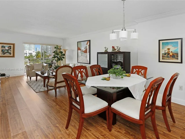 400 Kings Point Dr # 425, Sunny Isles Beach FL 33160