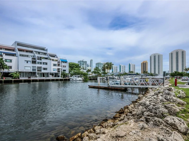 400 Kings Point Dr # 425, Sunny Isles Beach FL 33160