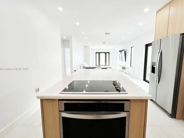 2361 SW 10 # 0, Miami FL 33135