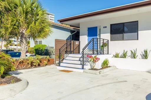 2911 N Ocean Dr, Hollywood FL 33019