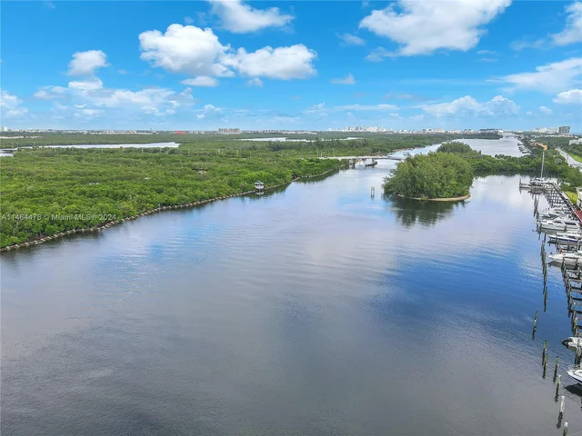 2911 N Ocean Dr, Hollywood FL 33019