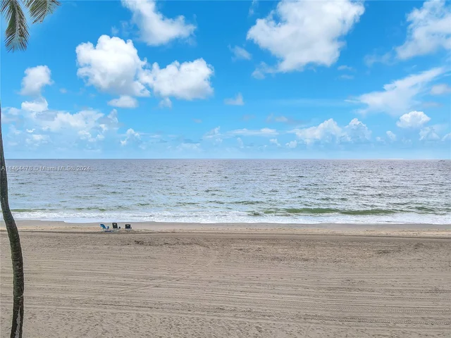 2911 N Ocean Dr, Hollywood FL 33019