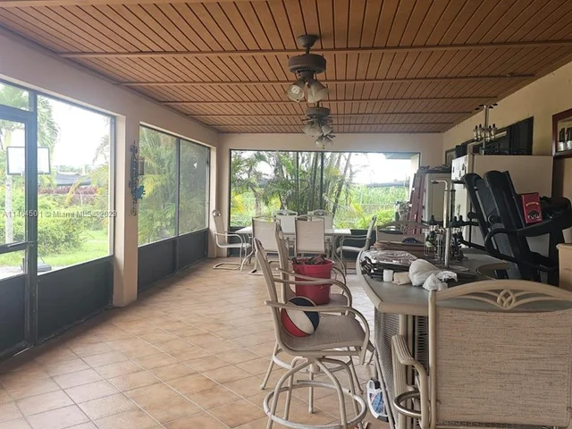 19471 SW 198, Miami FL 33187