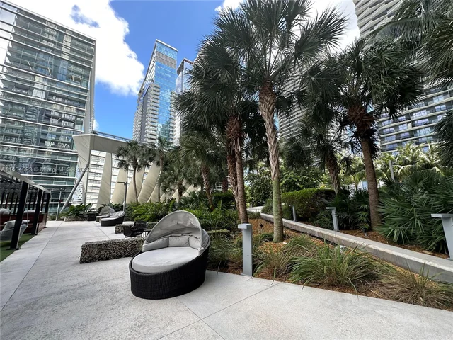 88 SW 7th St # 2709, Miami FL 33130