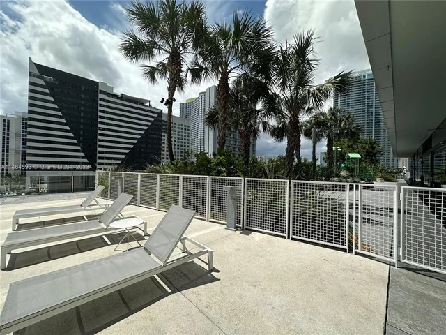 88 SW 7th St # 2709, Miami FL 33130