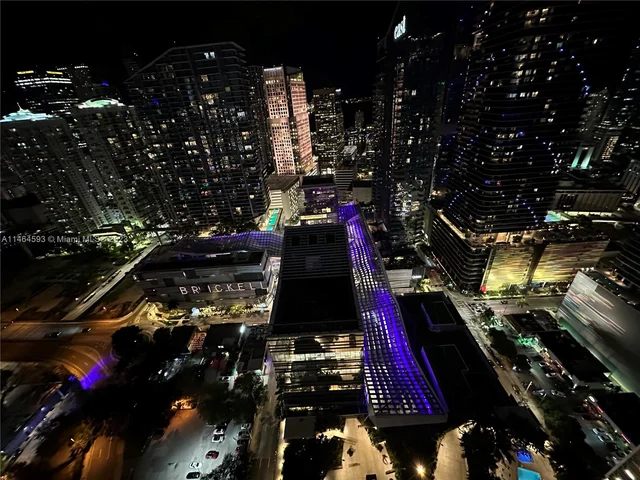 88 SW 7th St # 2709, Miami FL 33130