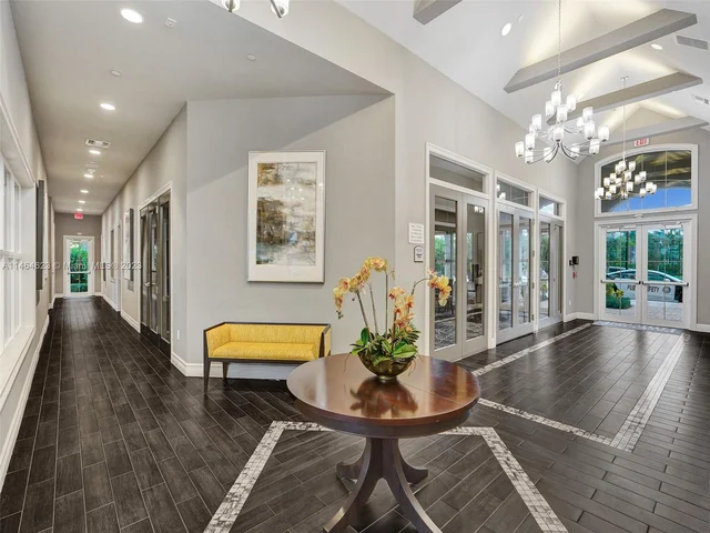 3813 Greenway Dr, Hollywood FL 33021