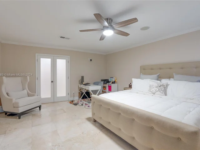 6420 Dolphin Dr, Coral Gables FL 33158