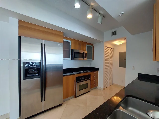 325 S Biscayne Blvd # 3721, Miami FL 33131