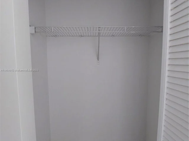 325 S Biscayne Blvd # 3721, Miami FL 33131