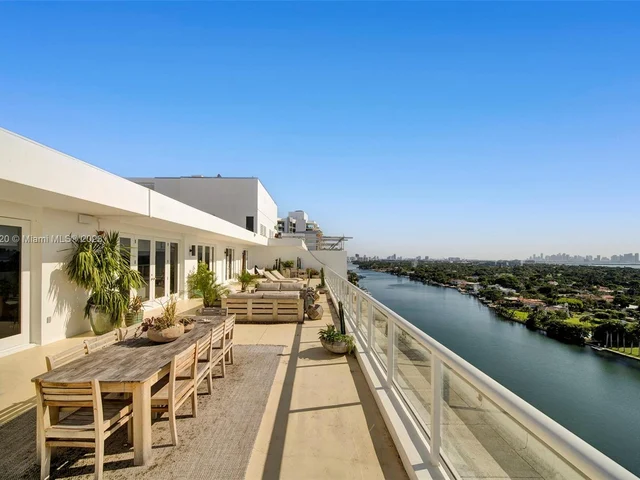 5600 Collins Ave # D, Miami Beach FL 33140