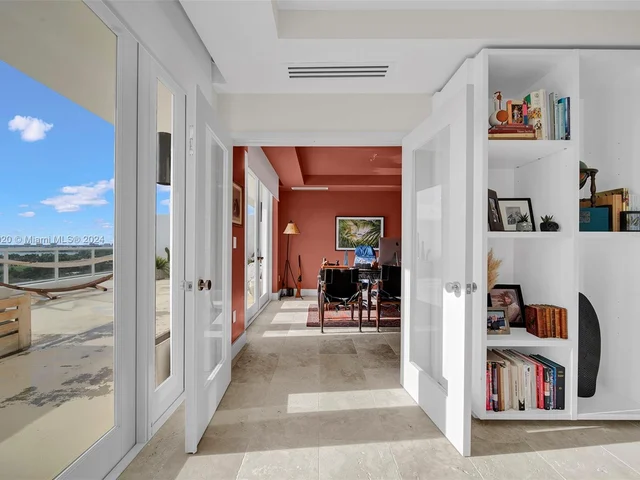 5600 Collins Ave # D, Miami Beach FL 33140