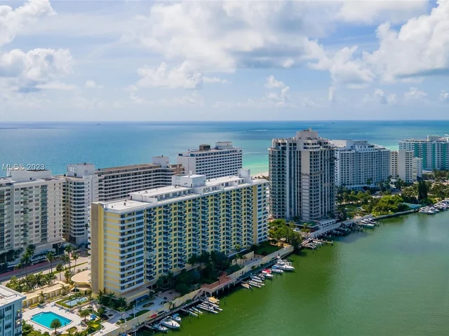 5600 Collins Ave # D, Miami Beach FL 33140