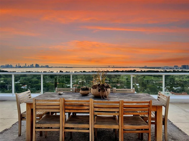 5600 Collins Ave # D, Miami Beach FL 33140