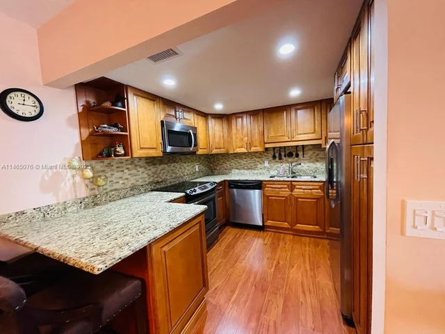 308 Wellington D # 308D, West Palm Beach FL 33417