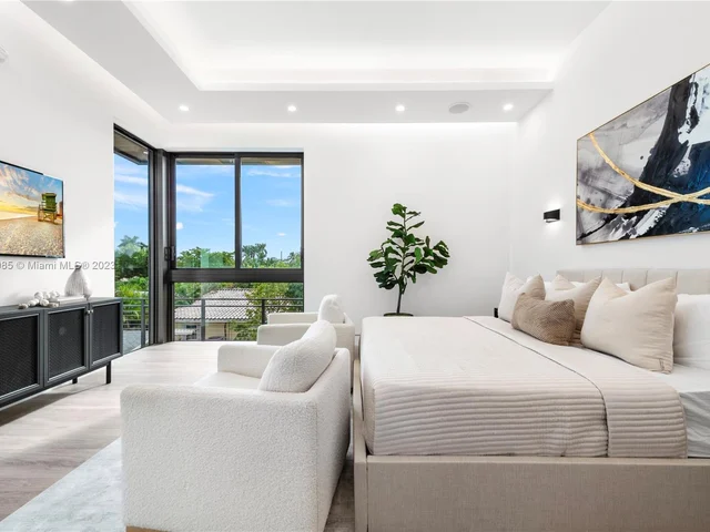 1875 NE 193rd St, Miami FL 33179