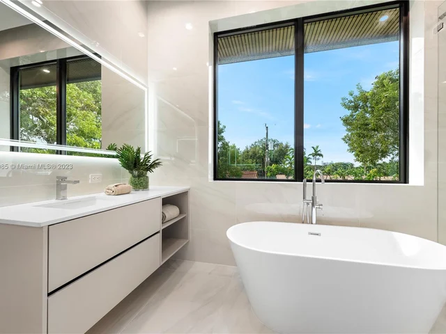 1875 NE 193rd St, Miami FL 33179