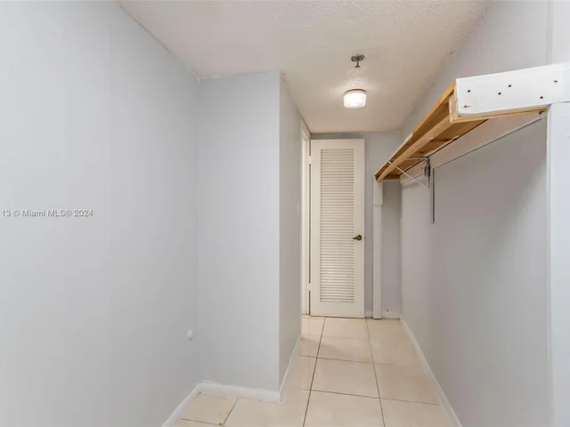 10661 SW 108 AV # 2H, Miami FL 33176